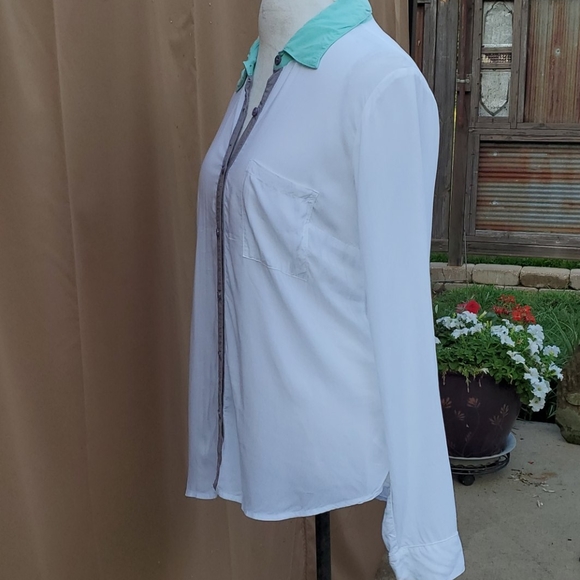 🍎2 Items/$12 SPLENDID BUTTON SHIRT SIZE MEDIUM - Picture 6 of 8